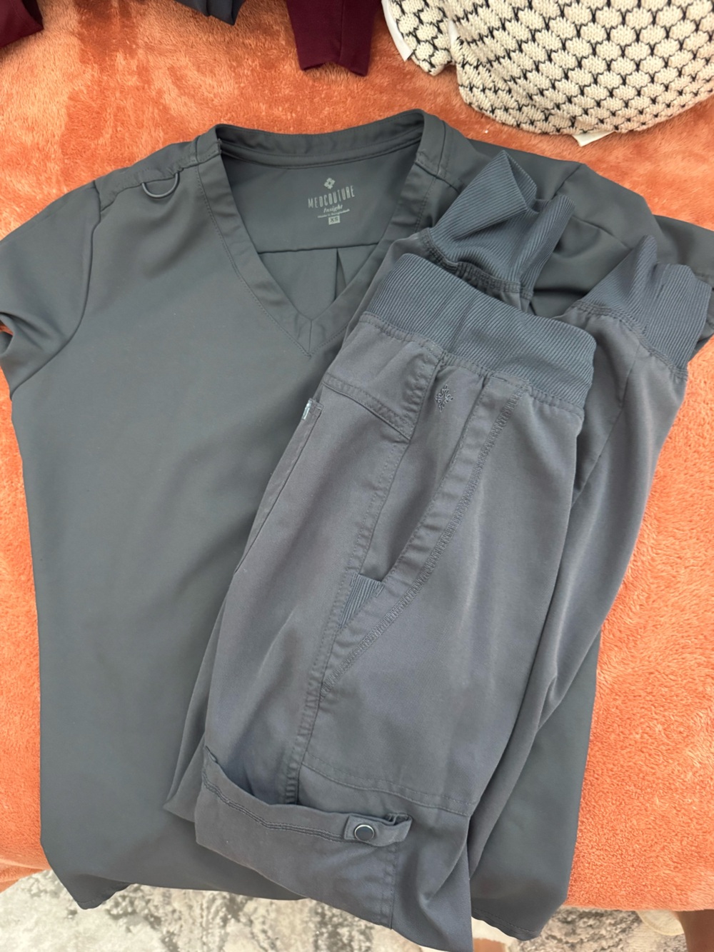 Med Couture Women’s Charcoal Scrub Set